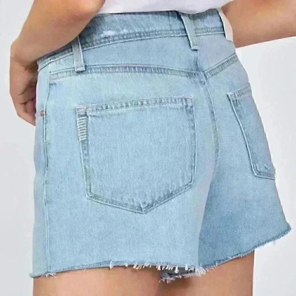 Paige Noella Cutoff Short Women's Color In As If Size 32. - Picture 5 of 11